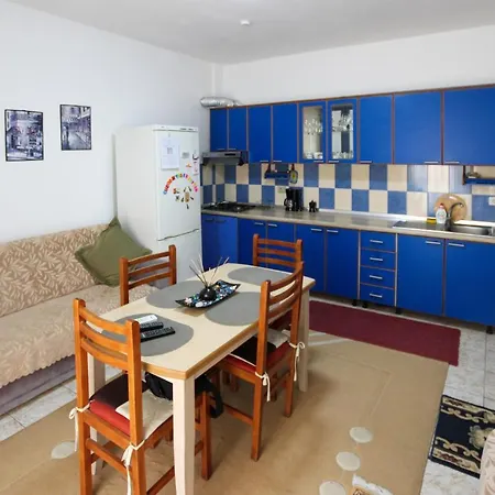 شقة 1 Bedroom With Sea View Balcony In دراس
