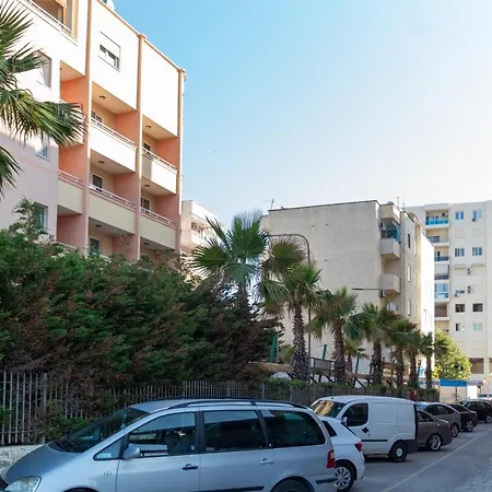 1 Bedroom With Fast Internet And Sea View Balcony In *