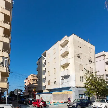 1 Bedroom With Sea View Balcony In شقة *