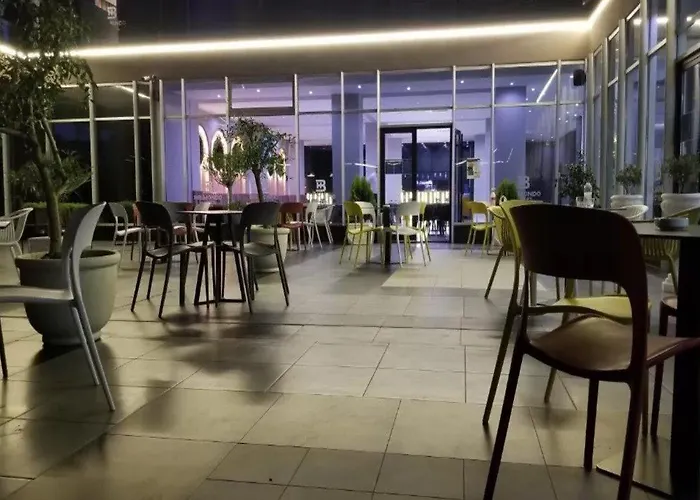 Apartment 1 Bedroom With Sea View Balcony In Durrës