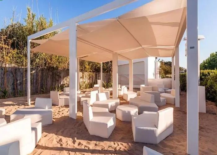 Apartment 1 Bedroom With Sea View Balcony In *