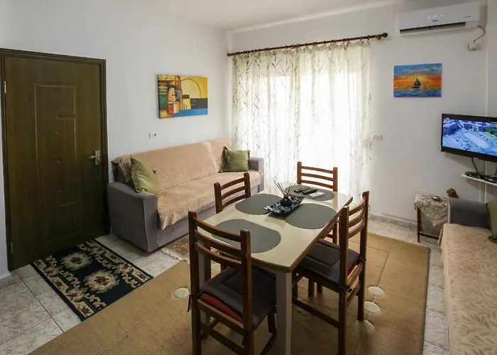 1 Bedroom With Sea View Balcony In