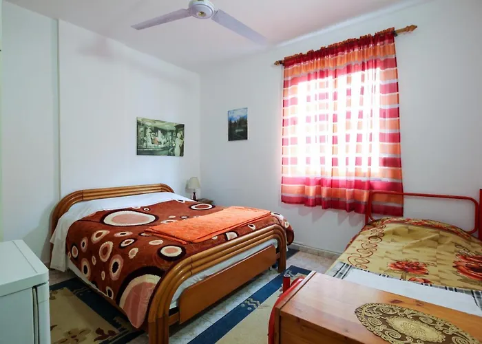 1 Bedroom With Sea View Balcony In * ドゥラス