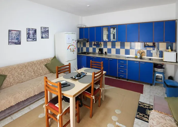 Apartment 1 Bedroom With Sea View Balcony In Durrës