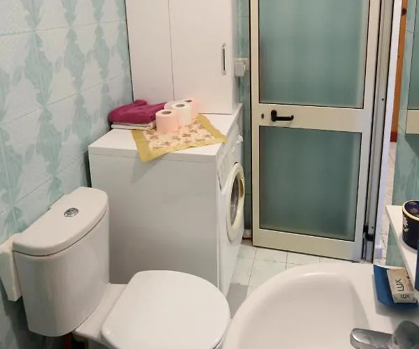 Apartment 1 Bedroom With Sea View Balcony In Durrës